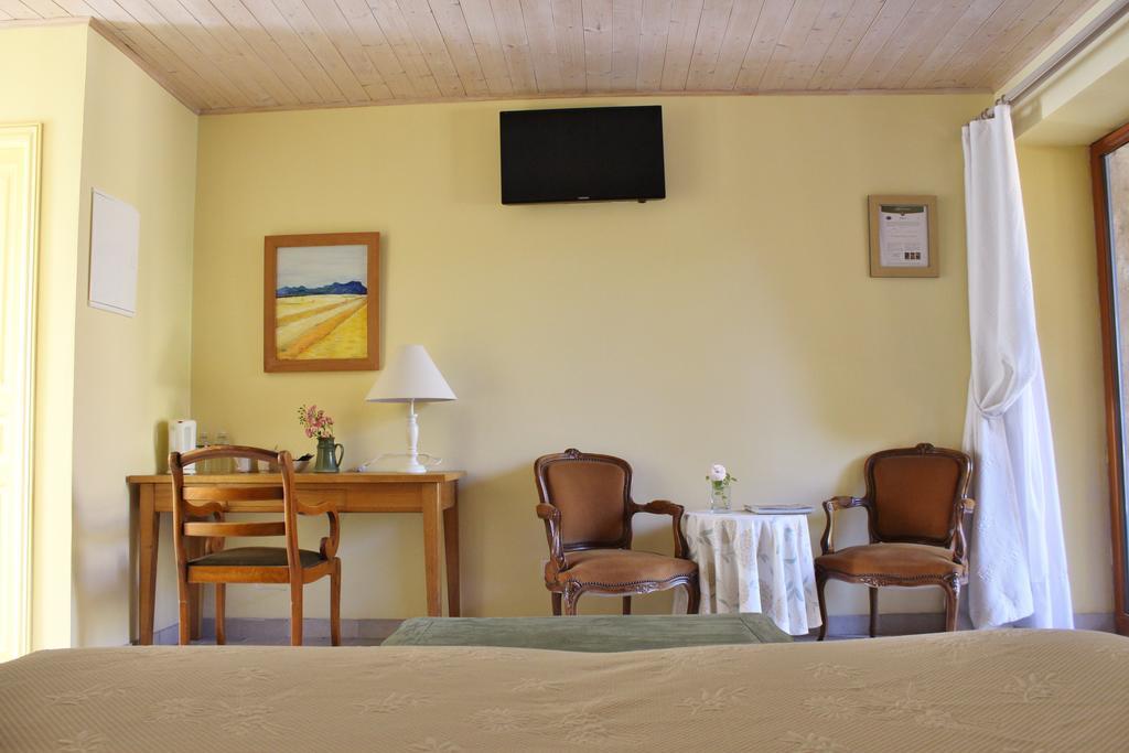 Le Clos Fleuri Bois-le-Roi  Room photo